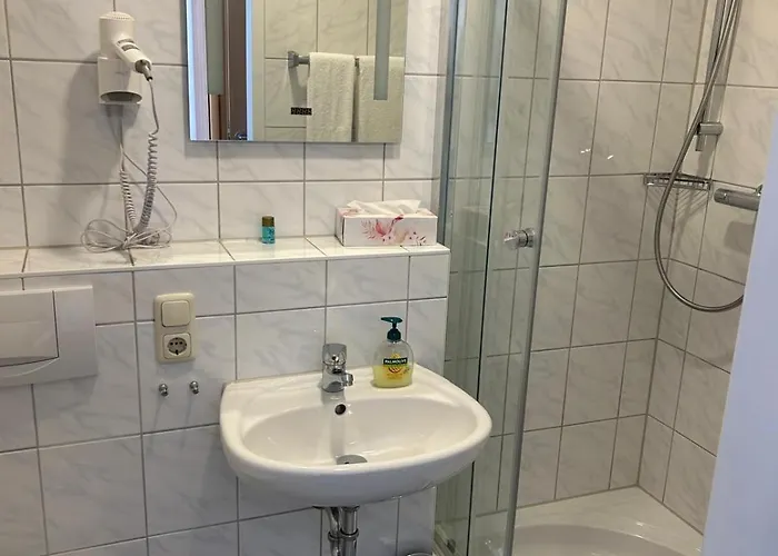 Отель Hotel-gasthof Zur Krone